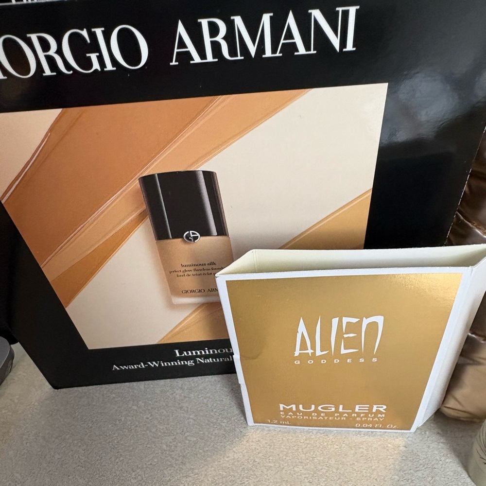 Chanel Skincare Bundle - Picture 3 of 5